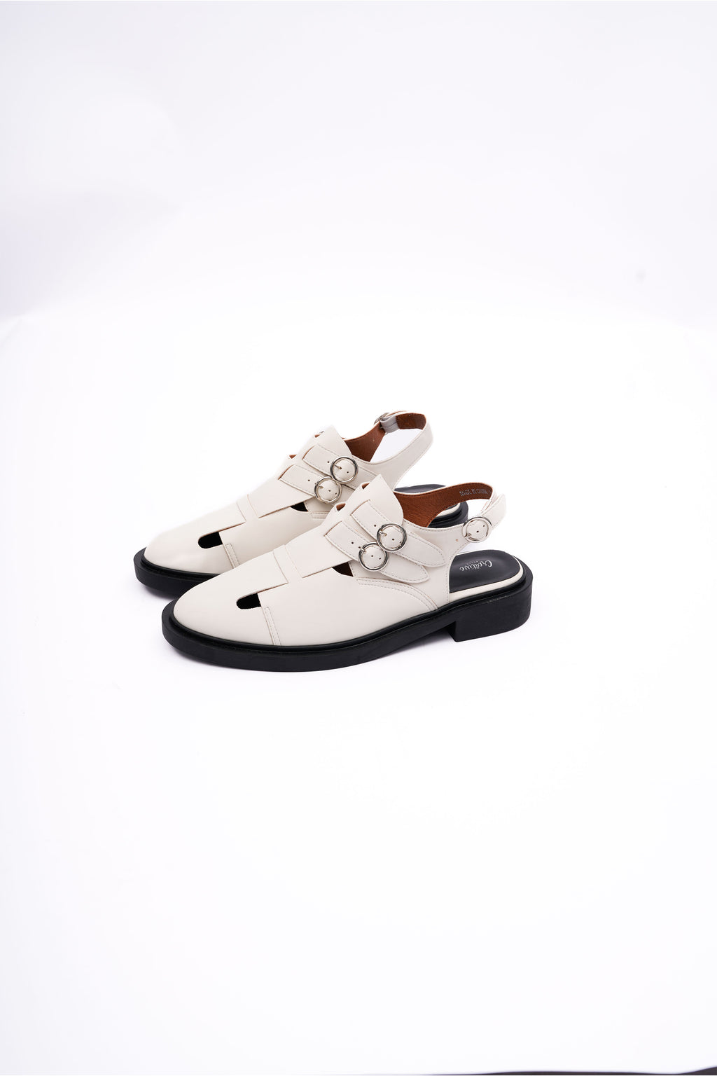 Timeless style SHOES / PLANحذاء / بنمط كرستال