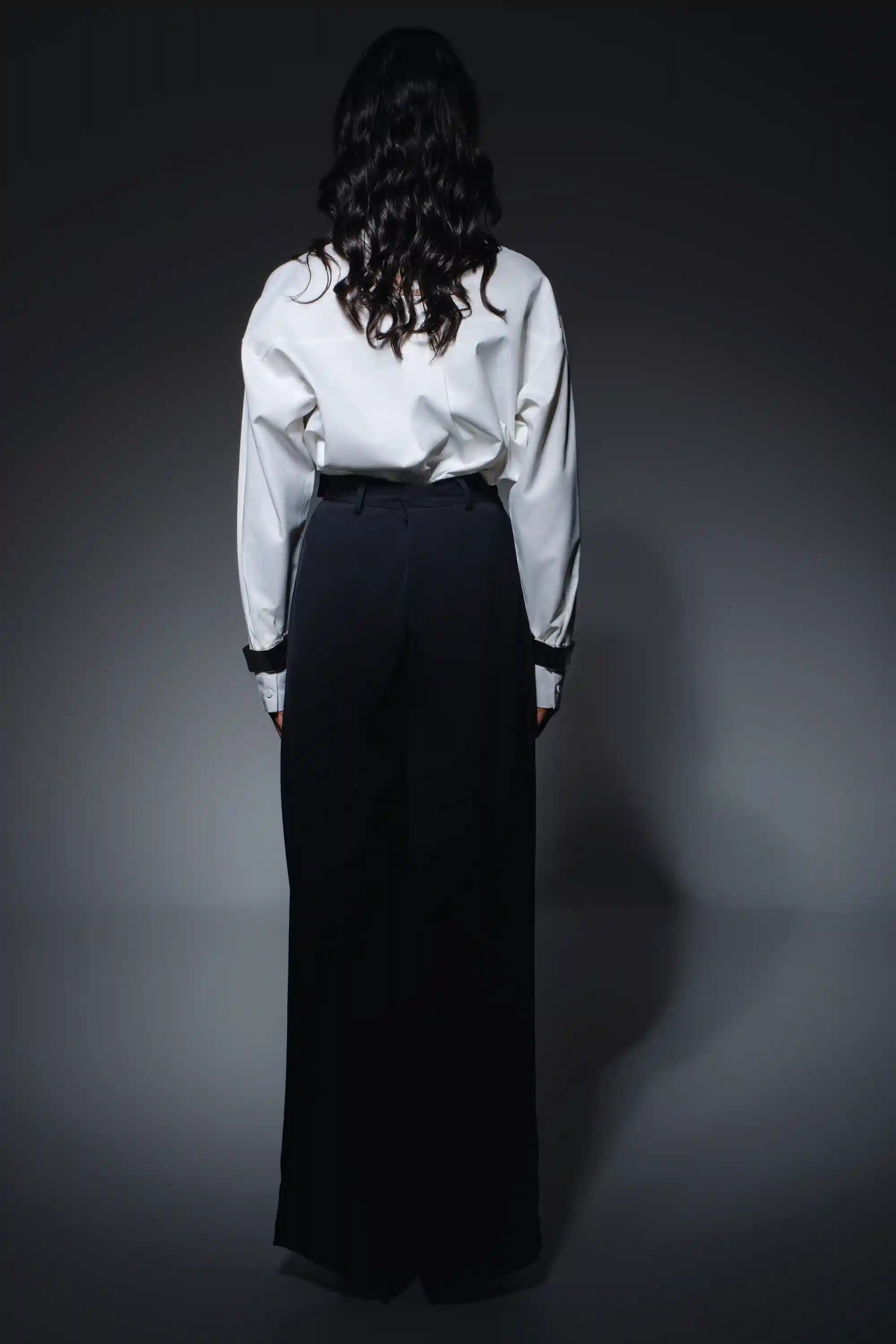 Shinning Glamour fit shirt long sleeve plain قميص متناسق كم طويل سادة