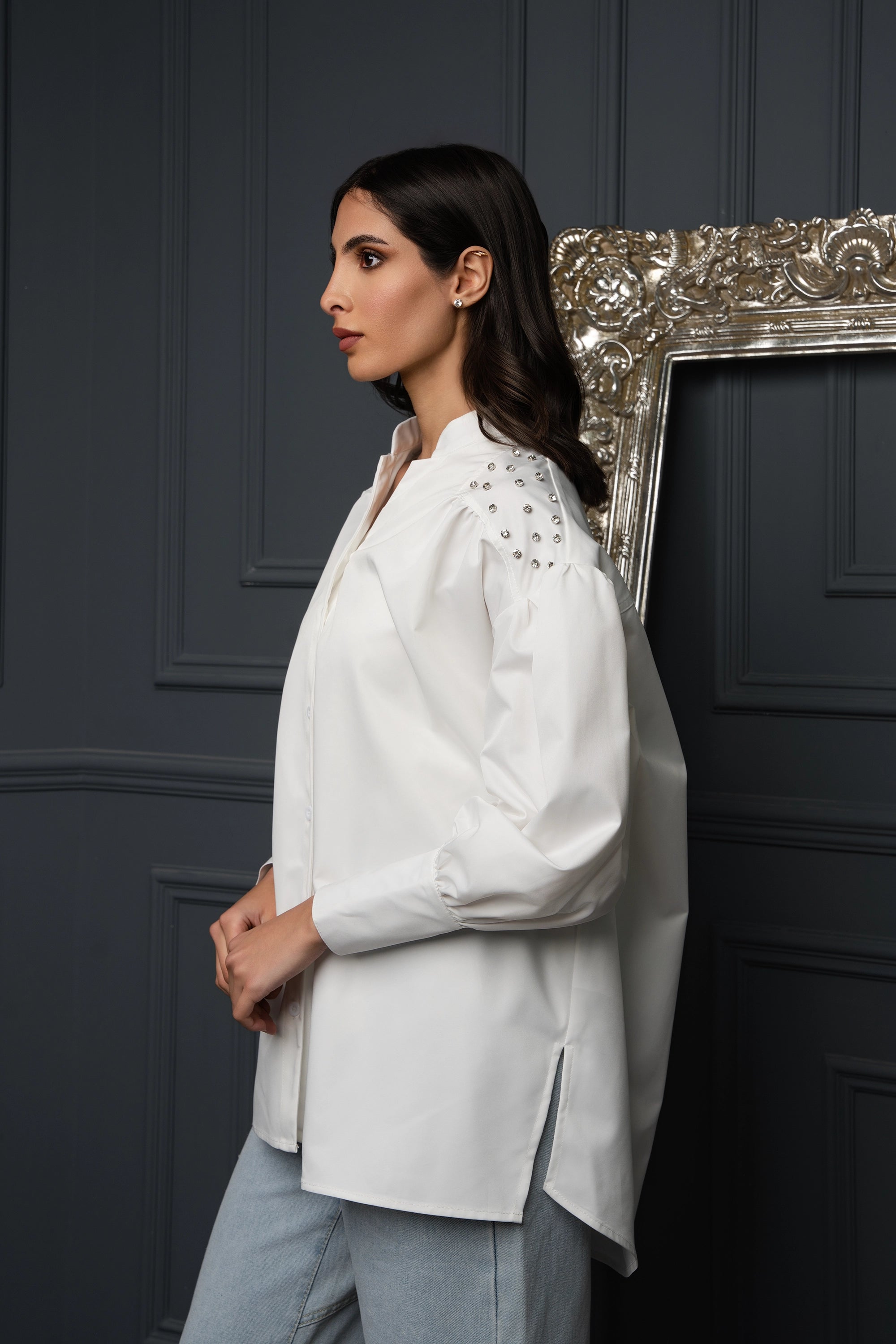 White Veil  قميص فضفاض متوسط
