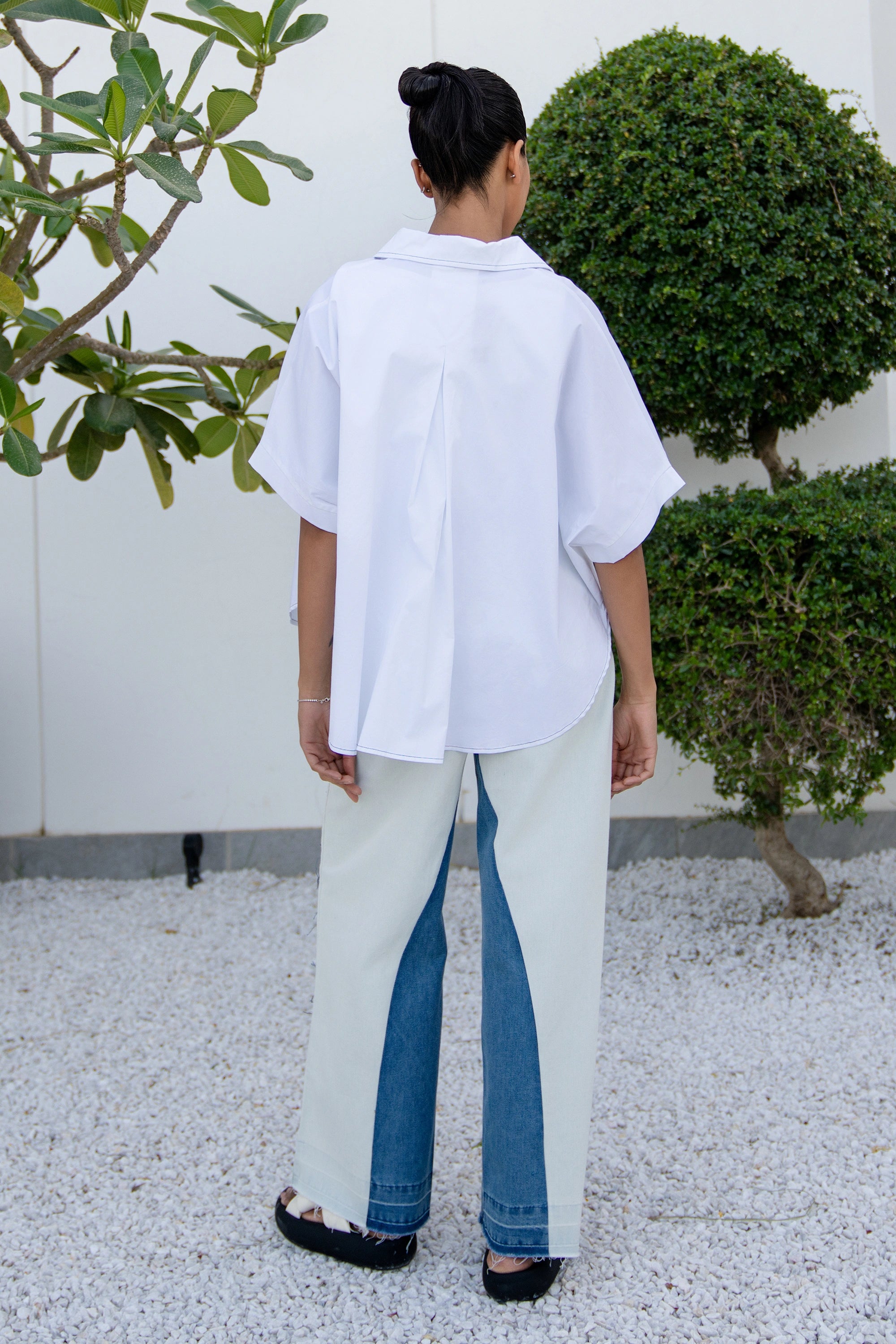Classic White fit shirt half sleeve plain قميص متناسق كم قصير سادة