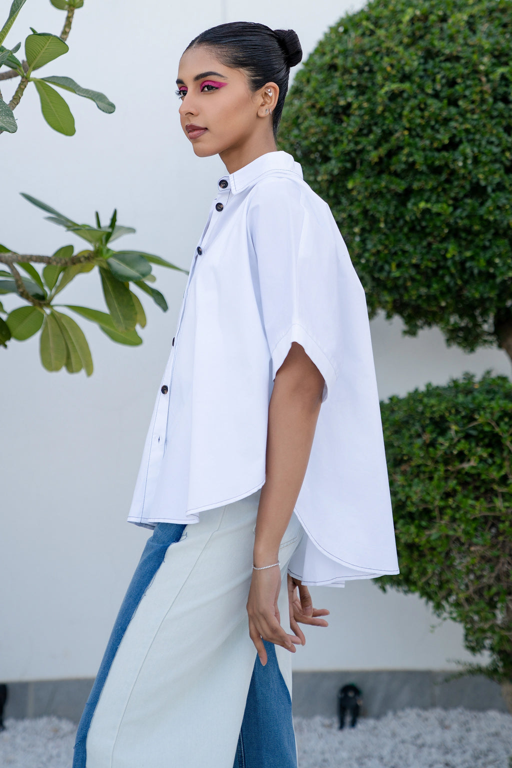 Classic White fit shirt half sleeve plain قميص متناسق كم قصير سادة