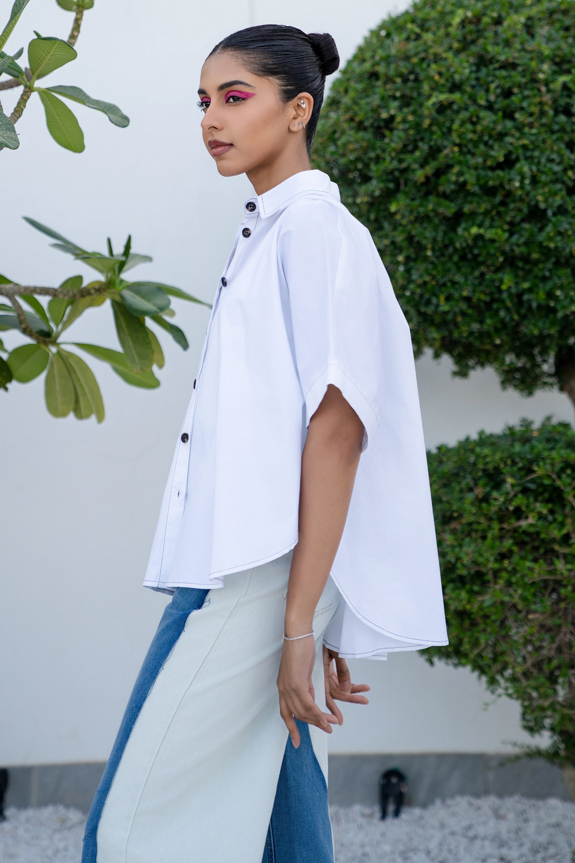 Classic White fit shirt half sleeve plain قميص متناسق كم قصير سادة
