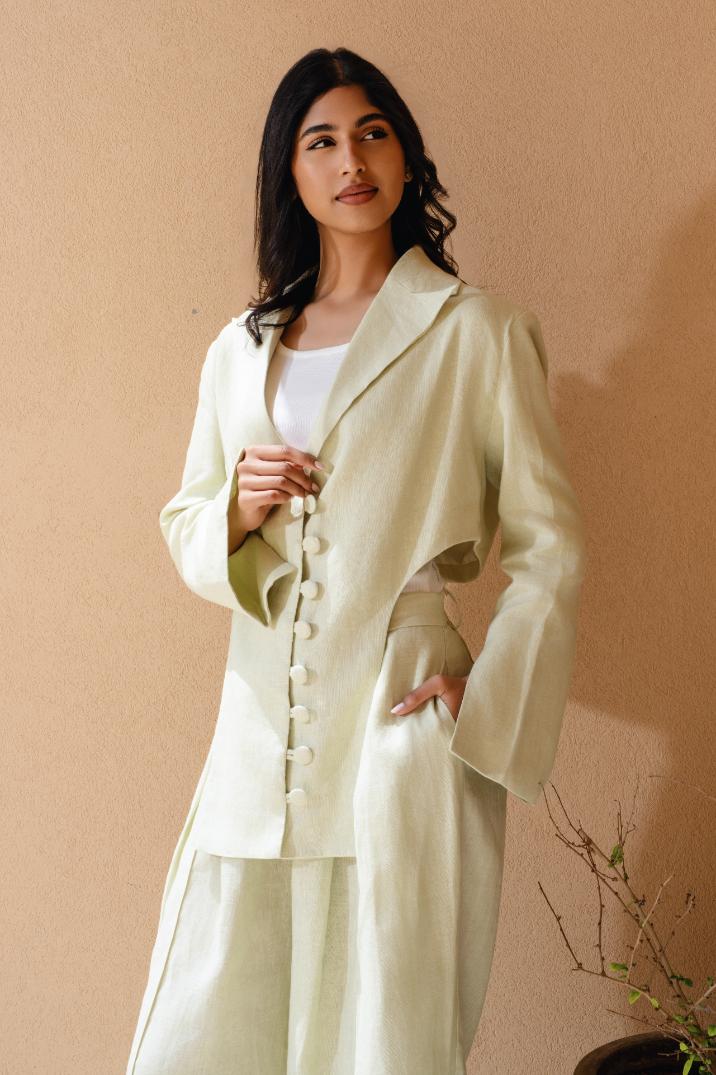 Mint Linen Co.ord set بليزر مزدوج الصدر. حاشية منخفضة مع فتحة على الأكمام