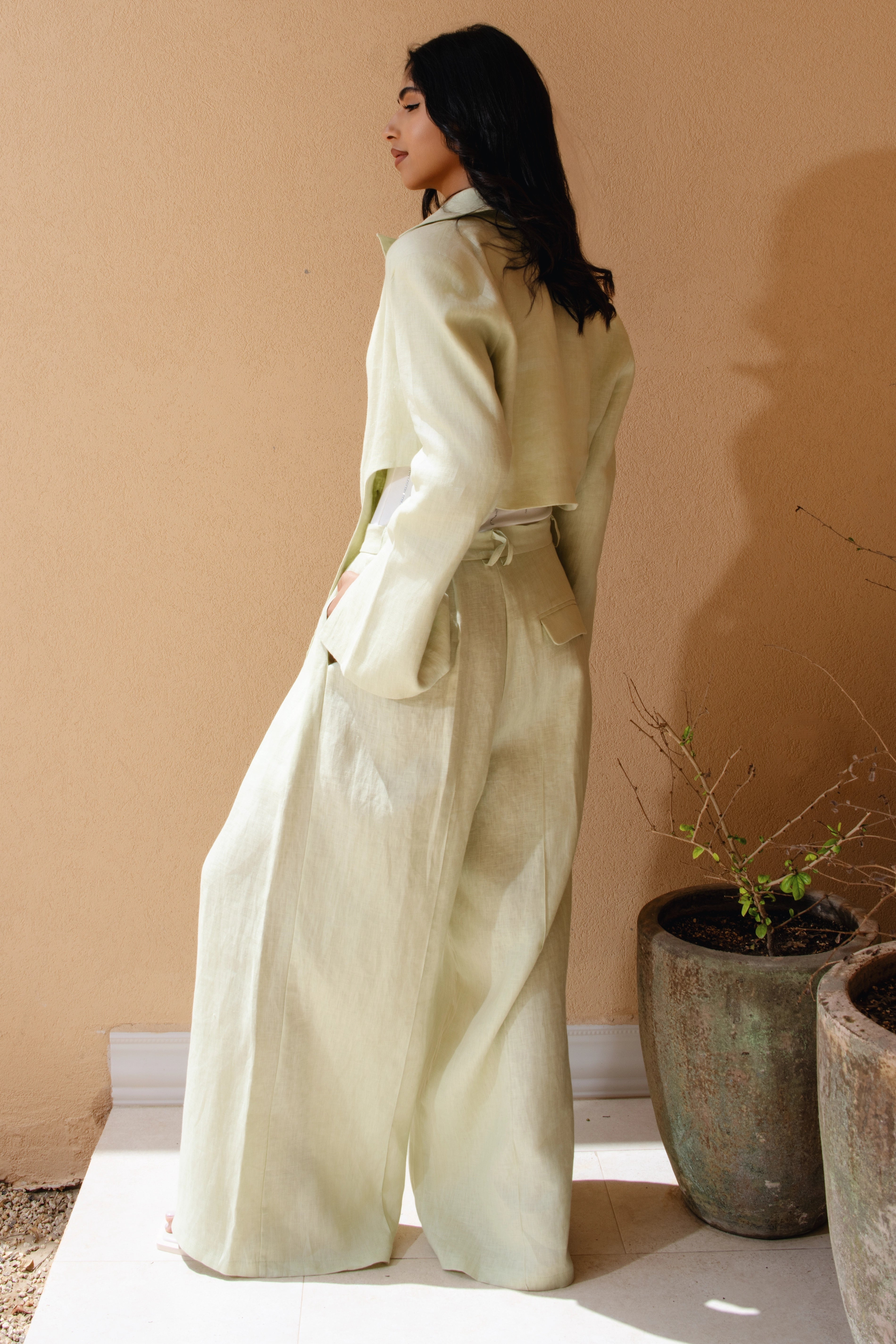 Mint Linen Co.ord set بليزر مزدوج الصدر. حاشية منخفضة مع فتحة على الأكمام