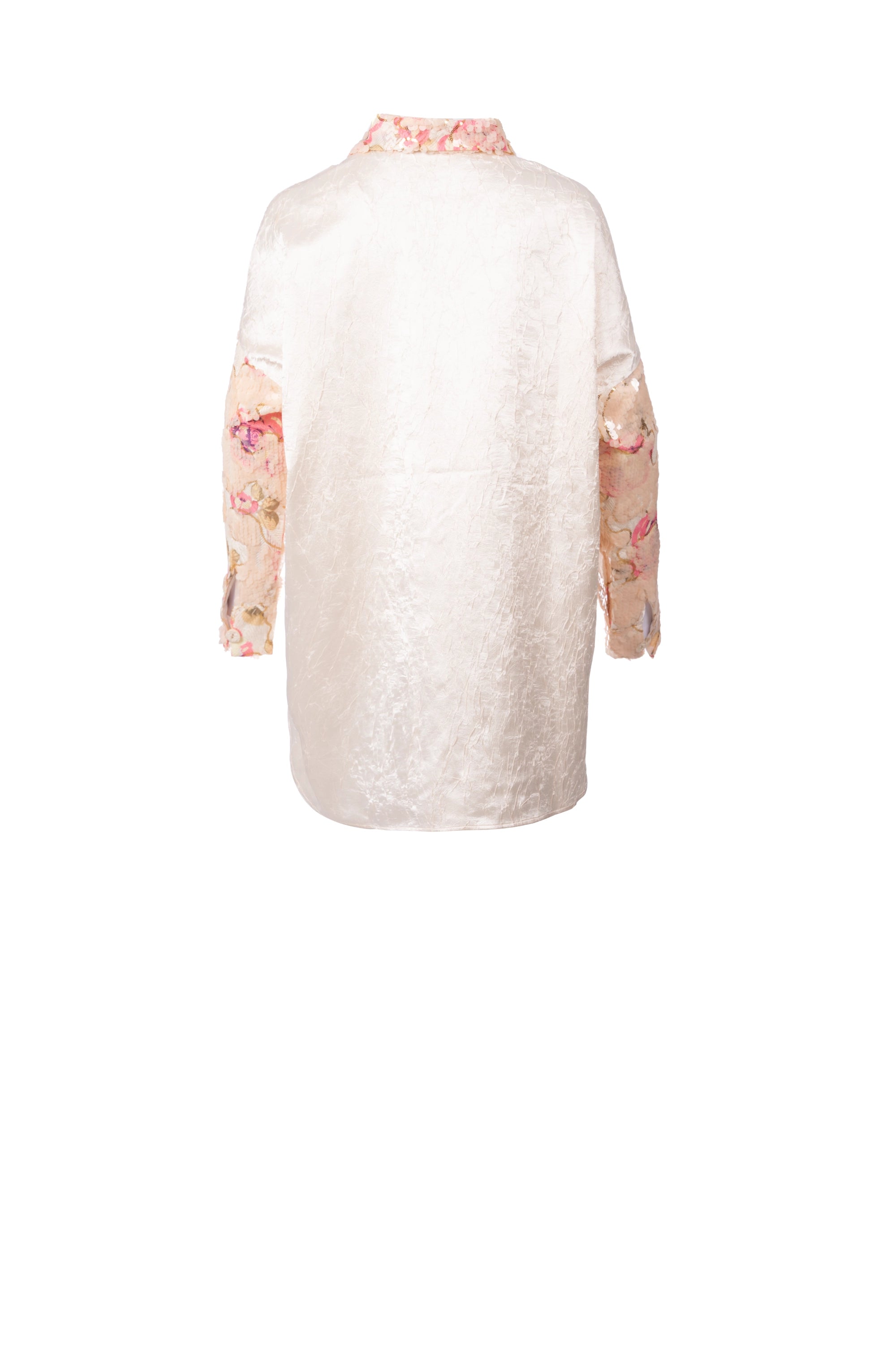 Ember Daisy 	Long sleeve square cut A line 	أكمام طويلة وقصّة مربعة على شكل خط A