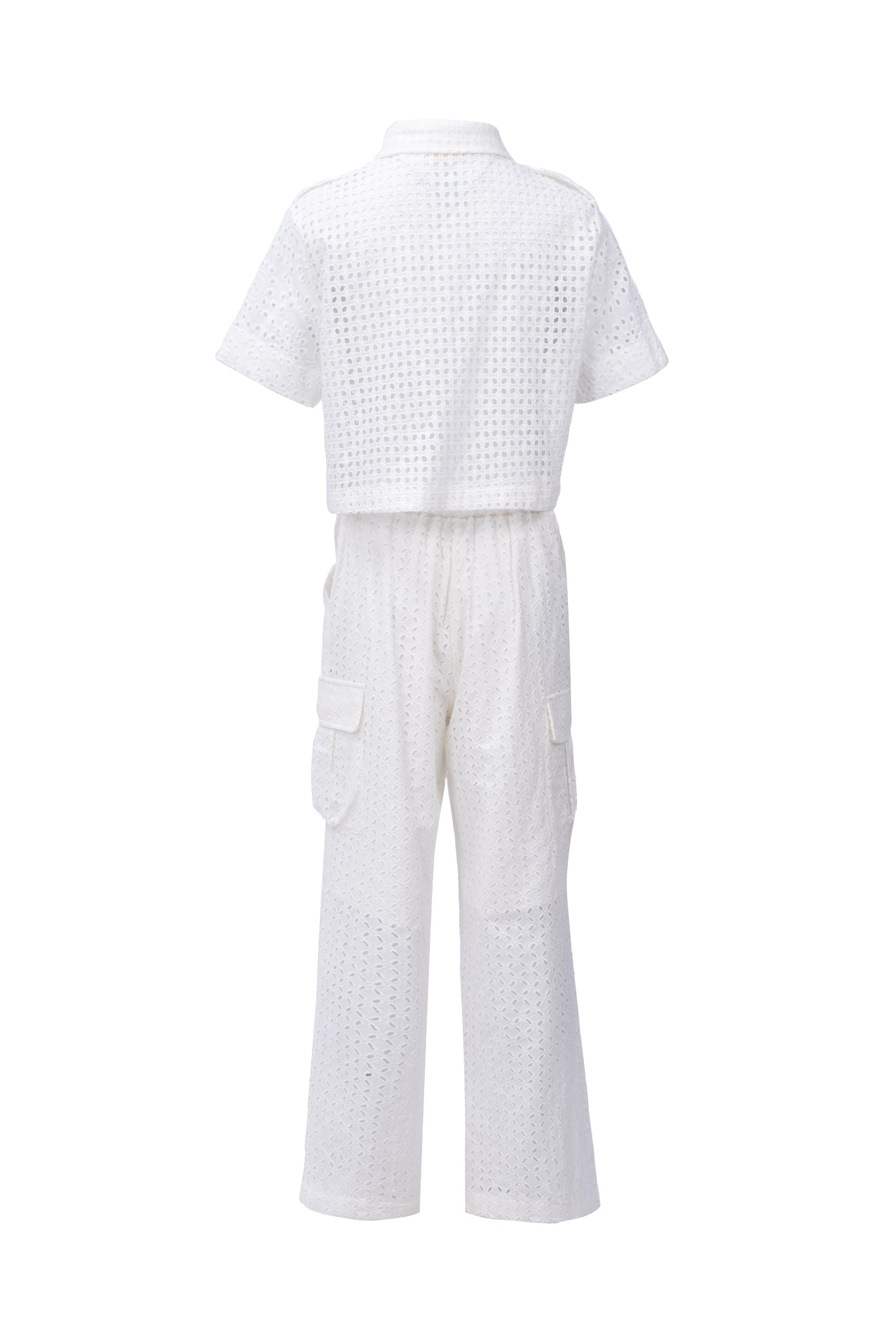 White Eyelet    قميص بأكمام قصيرة