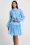 Choice is wise 	mid length full sleeve a line fit - طول متوسط بأكمام كاملة وتصميم على شكل مستقيم