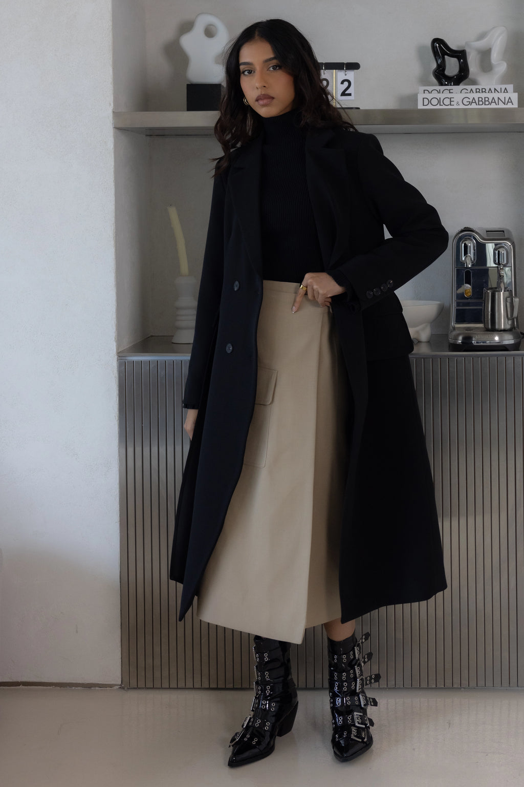 Power frame long line blazer coat معطف بليزر طويل بإطار قوي