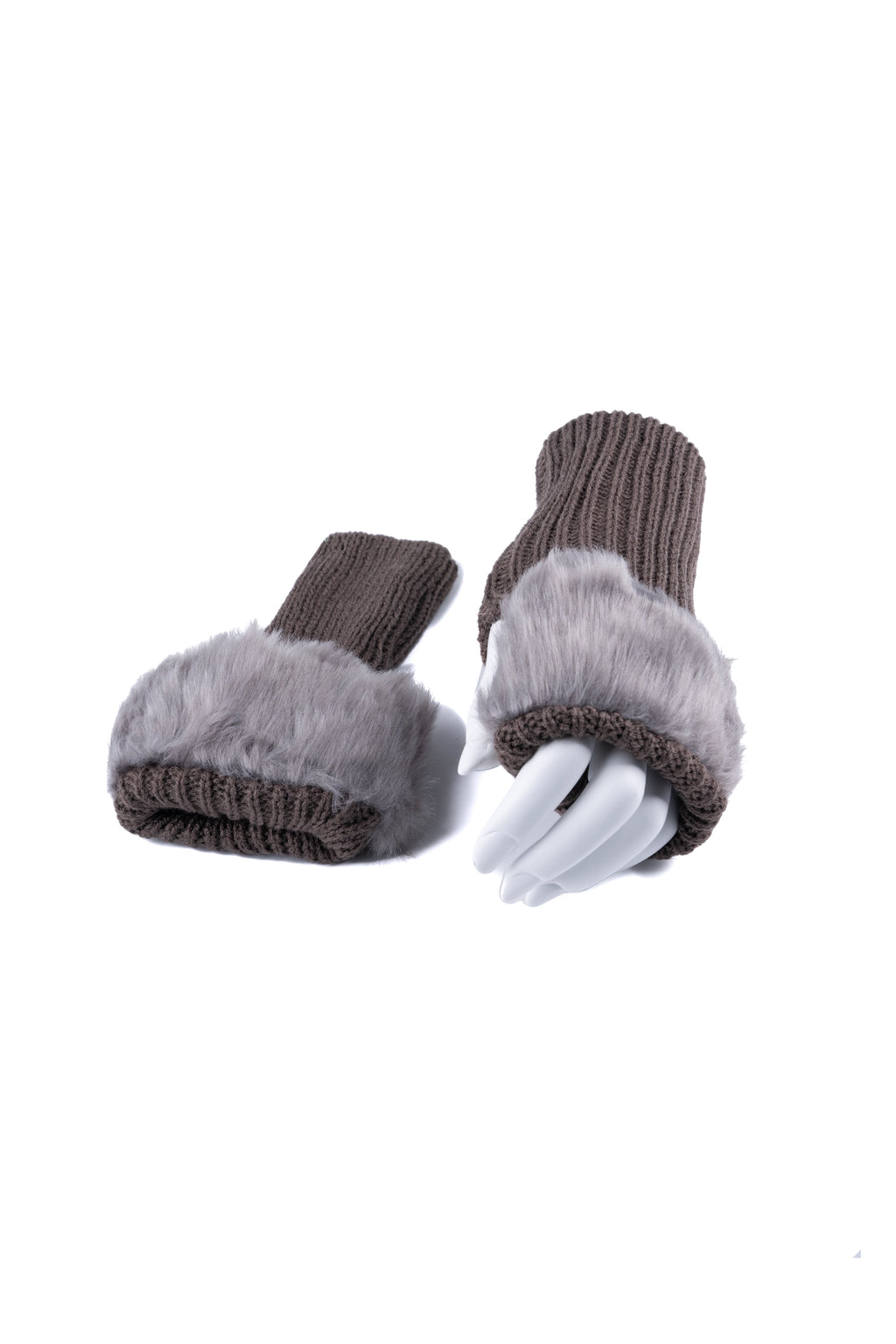 HAND SLEEVS 01 AW25 أكمام اليد