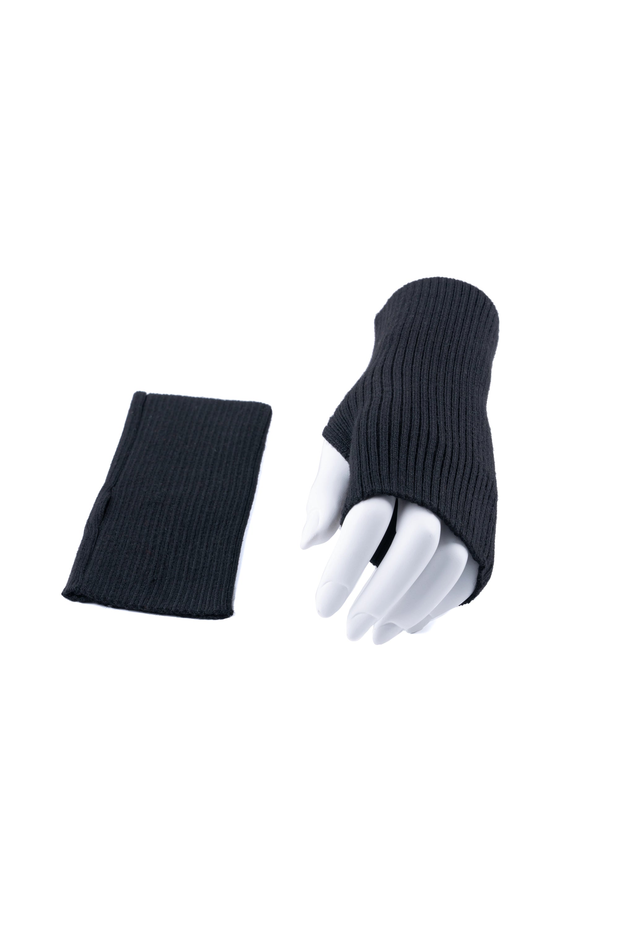 HAND SLEEVS  3  AW25 أكمام اليد