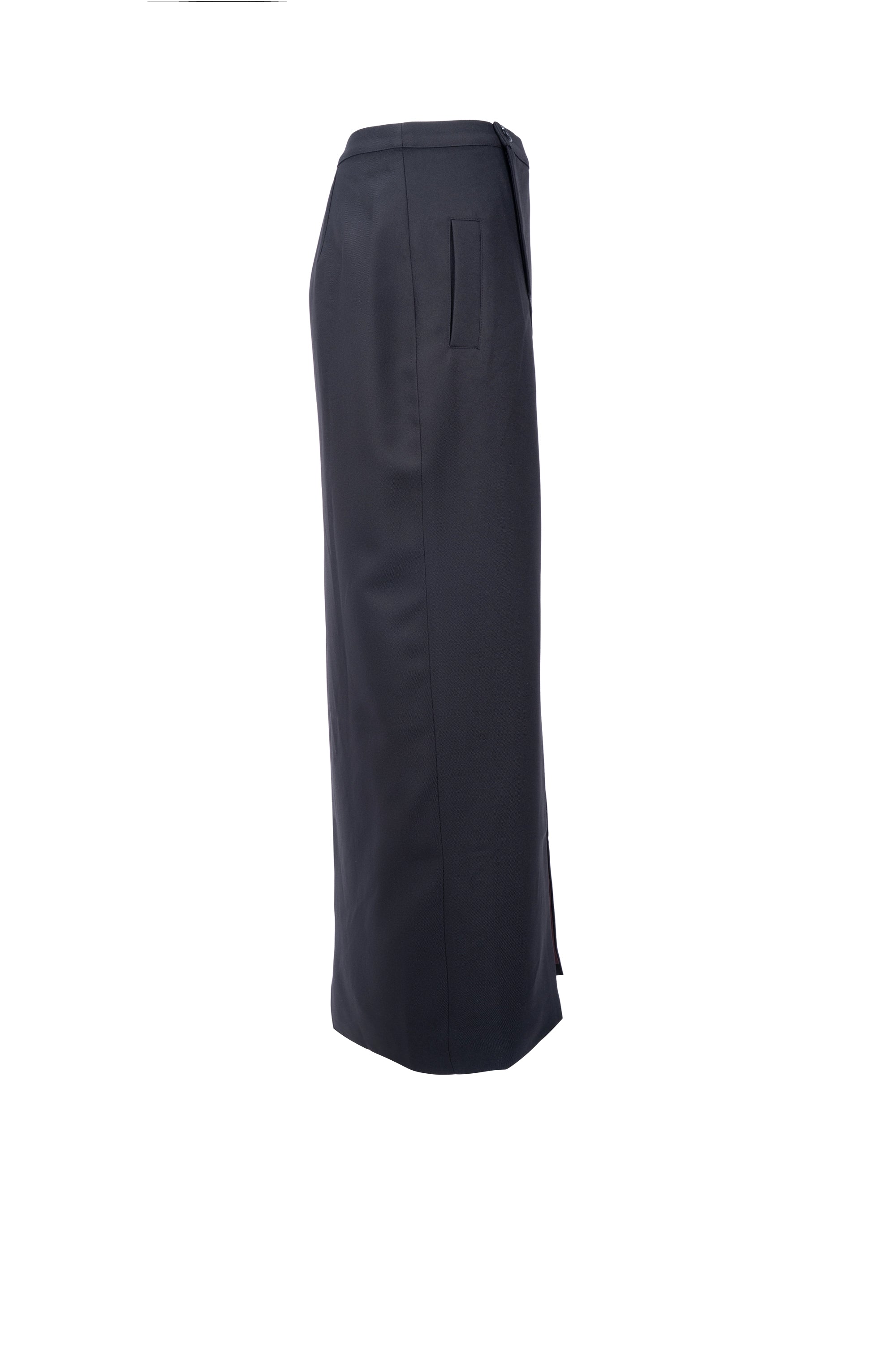 THE CROSS-OVER SKIRT التنورة المتقاطعة