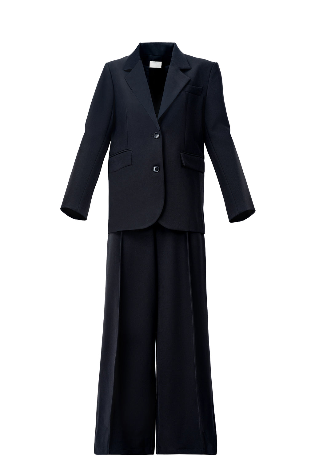 BLAZER LUXE SET Blazer : Notch Lapel. Single Breasted Button Closure. Pant : High Rise. Wide Leg Fit بليزر: طية صدر مدببة، زر إغلاق بصف واحد من الأزرار، بنطال: خصر عالٍ، قصة واسعة الساقين