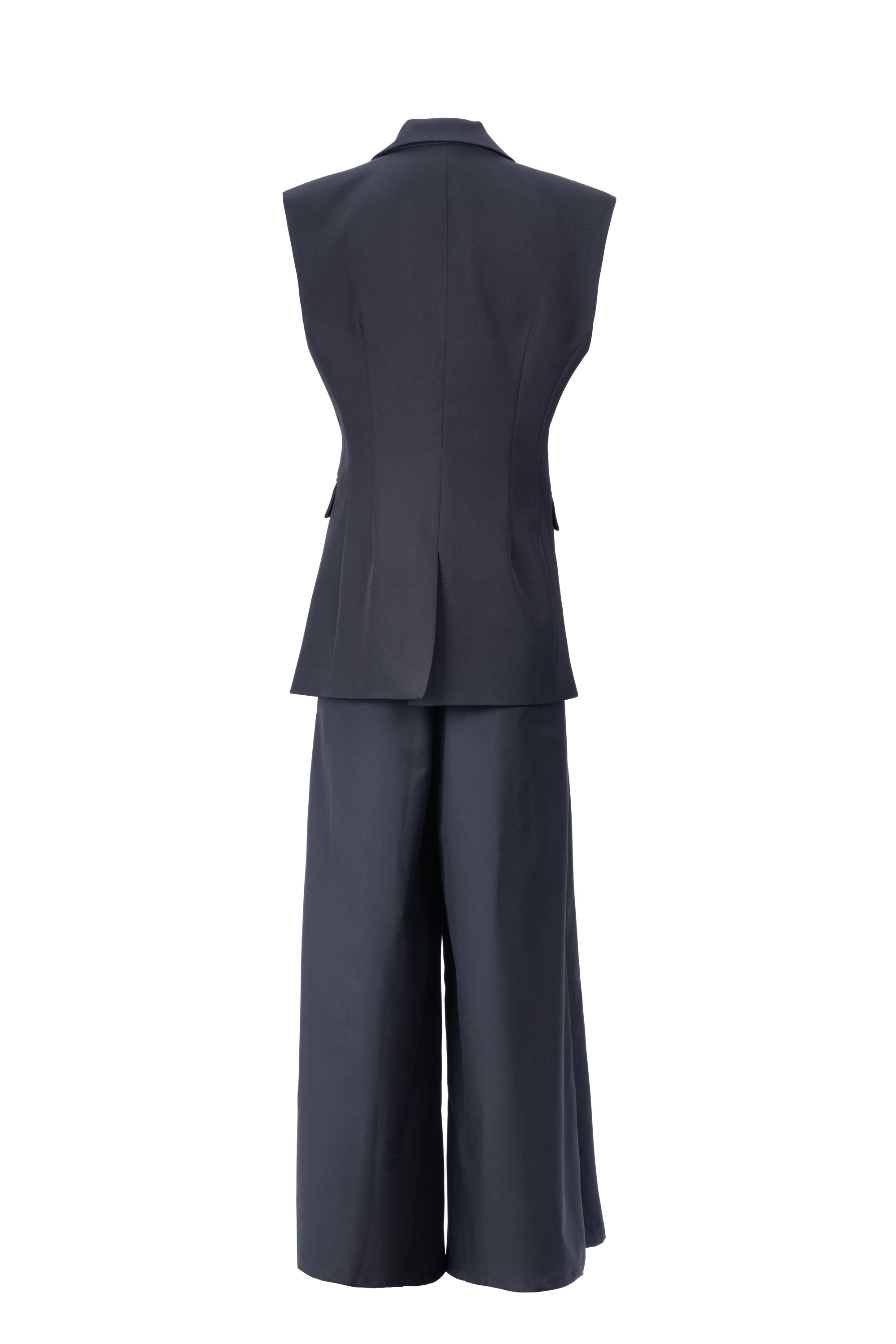 THE ONYX CO-ORD SET طقم أونيكس المنسق