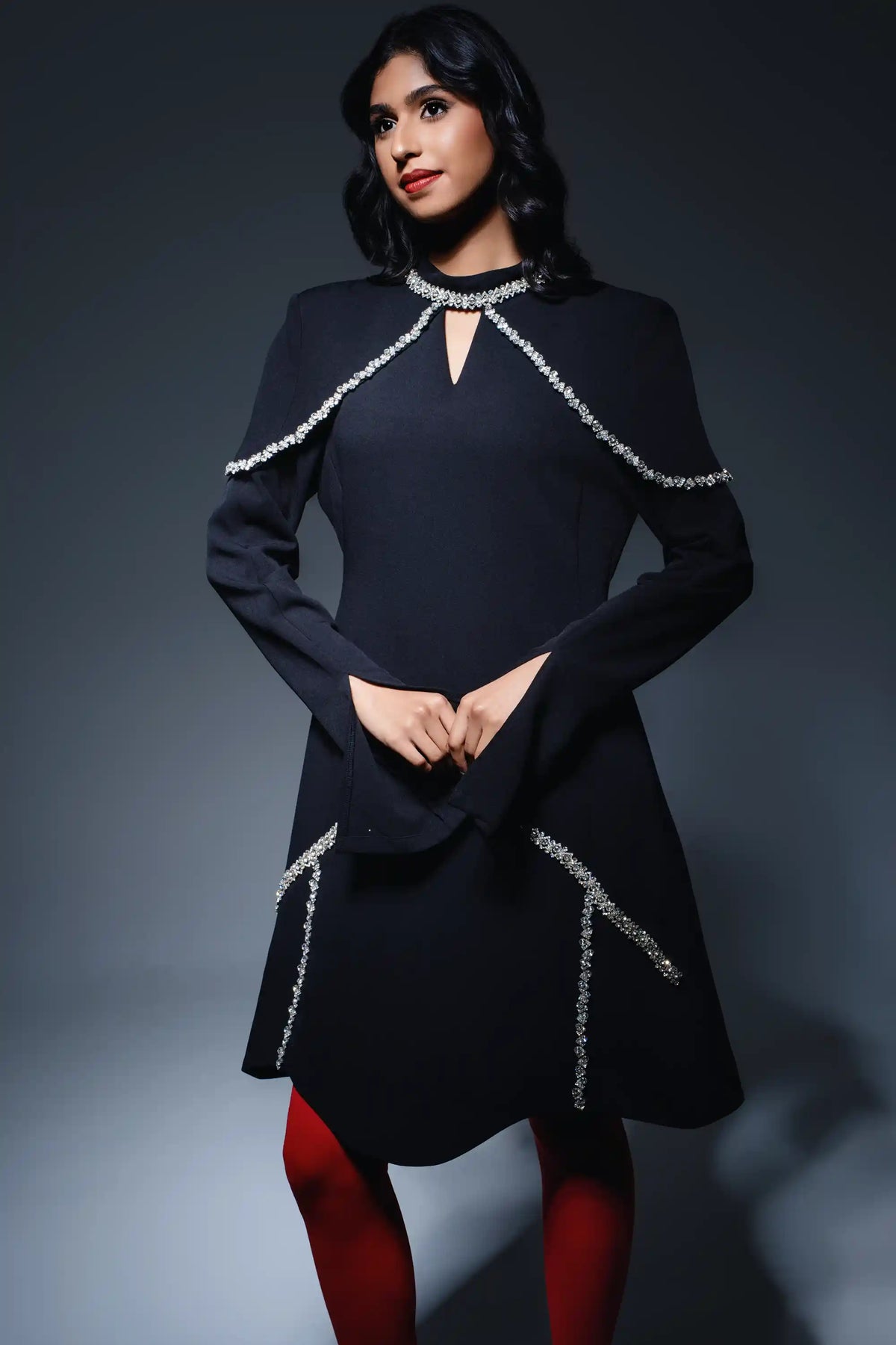 DIAMANTE DIVA DRESS فستان ديفا المرصع بالألماس