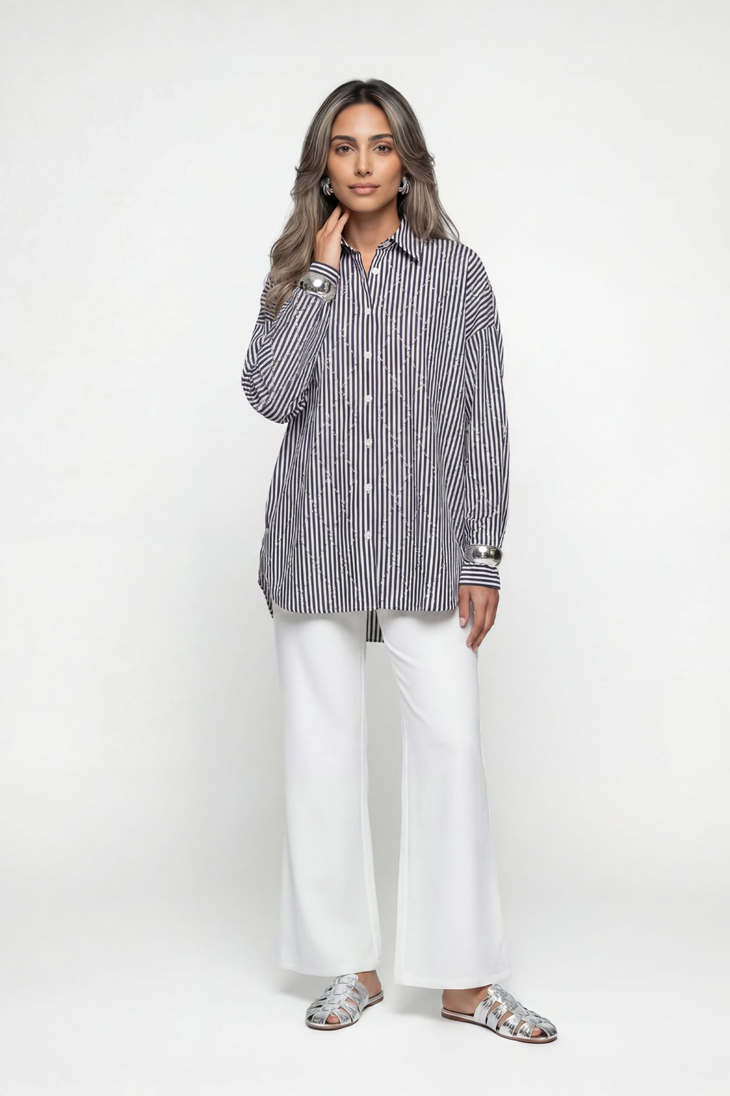 LUMINOUS STRIPED SHIRT قميص مخطط لامع