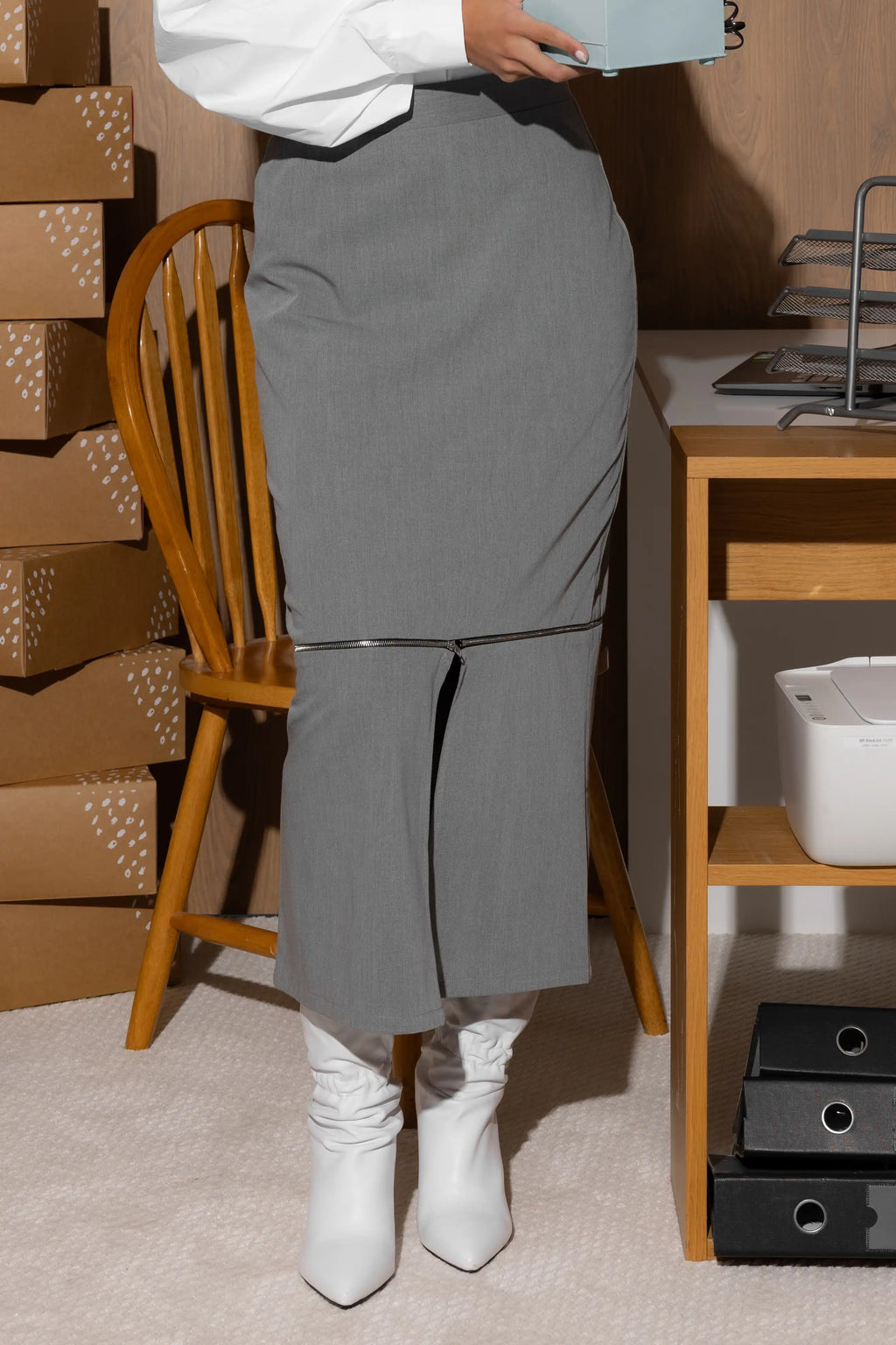 ZIP-MAX SKIRT تنورة بسحاب ماكس