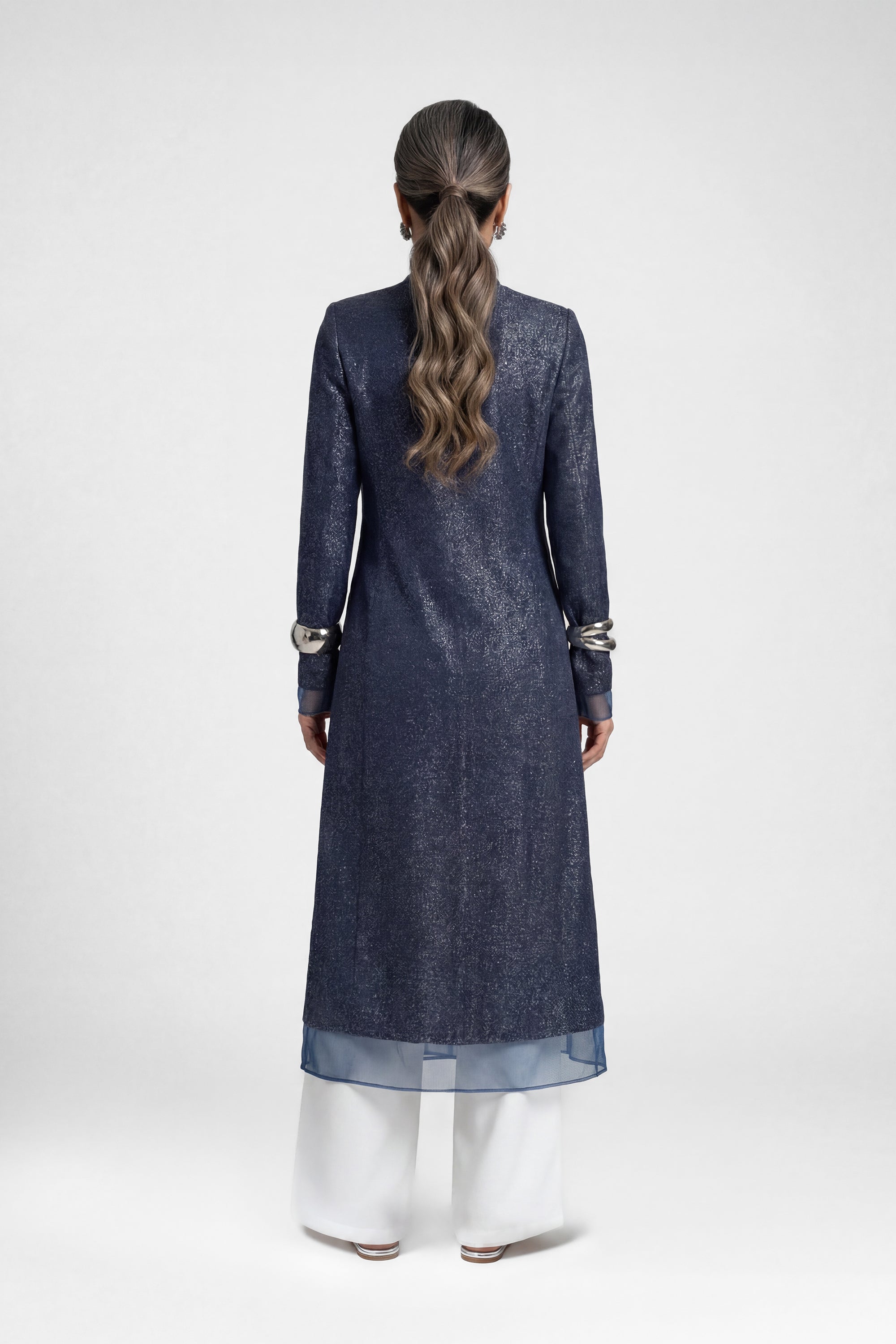 SAPPHIRE COAT معطف ياقوتي