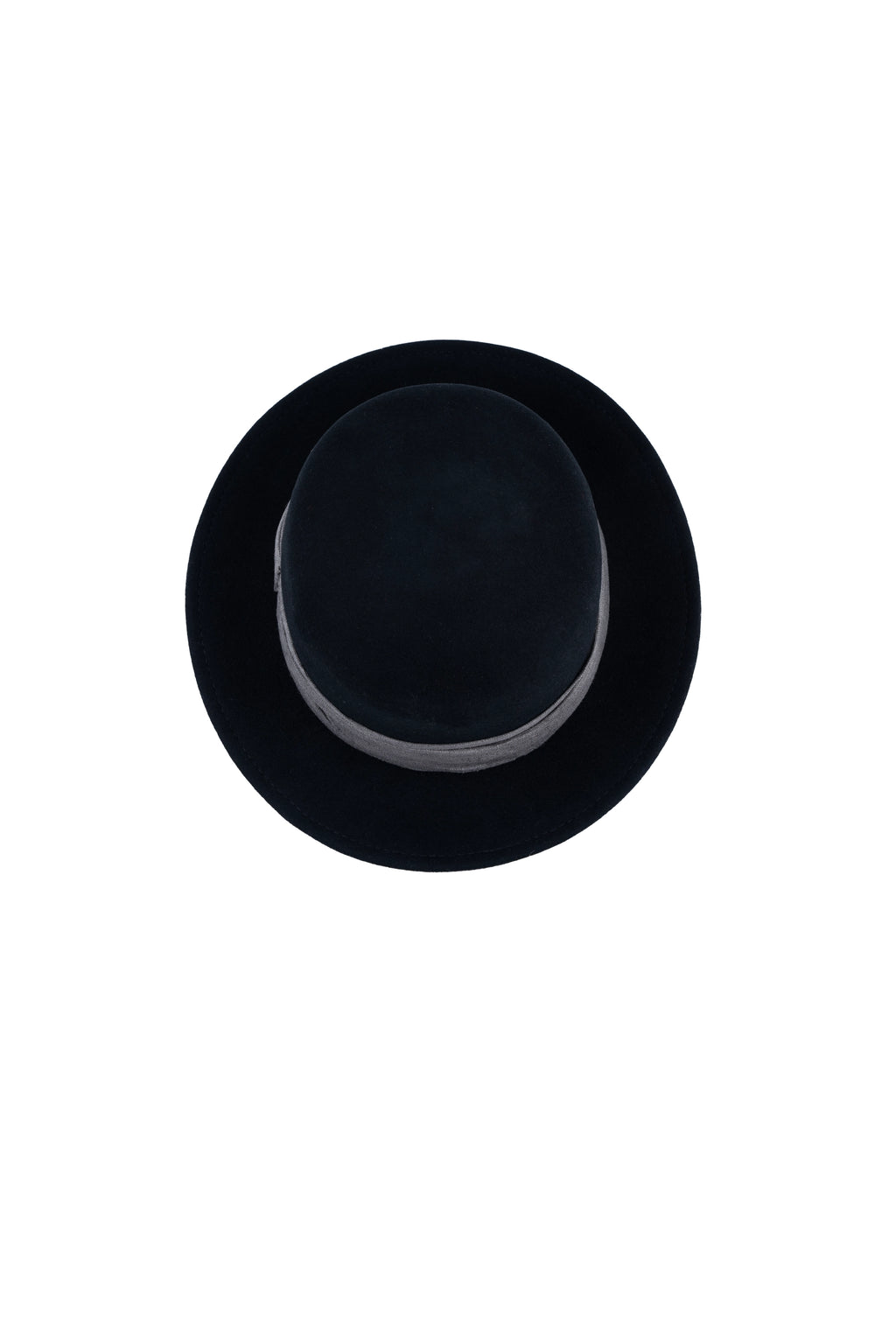 GARNET HAT قبعة العقيق