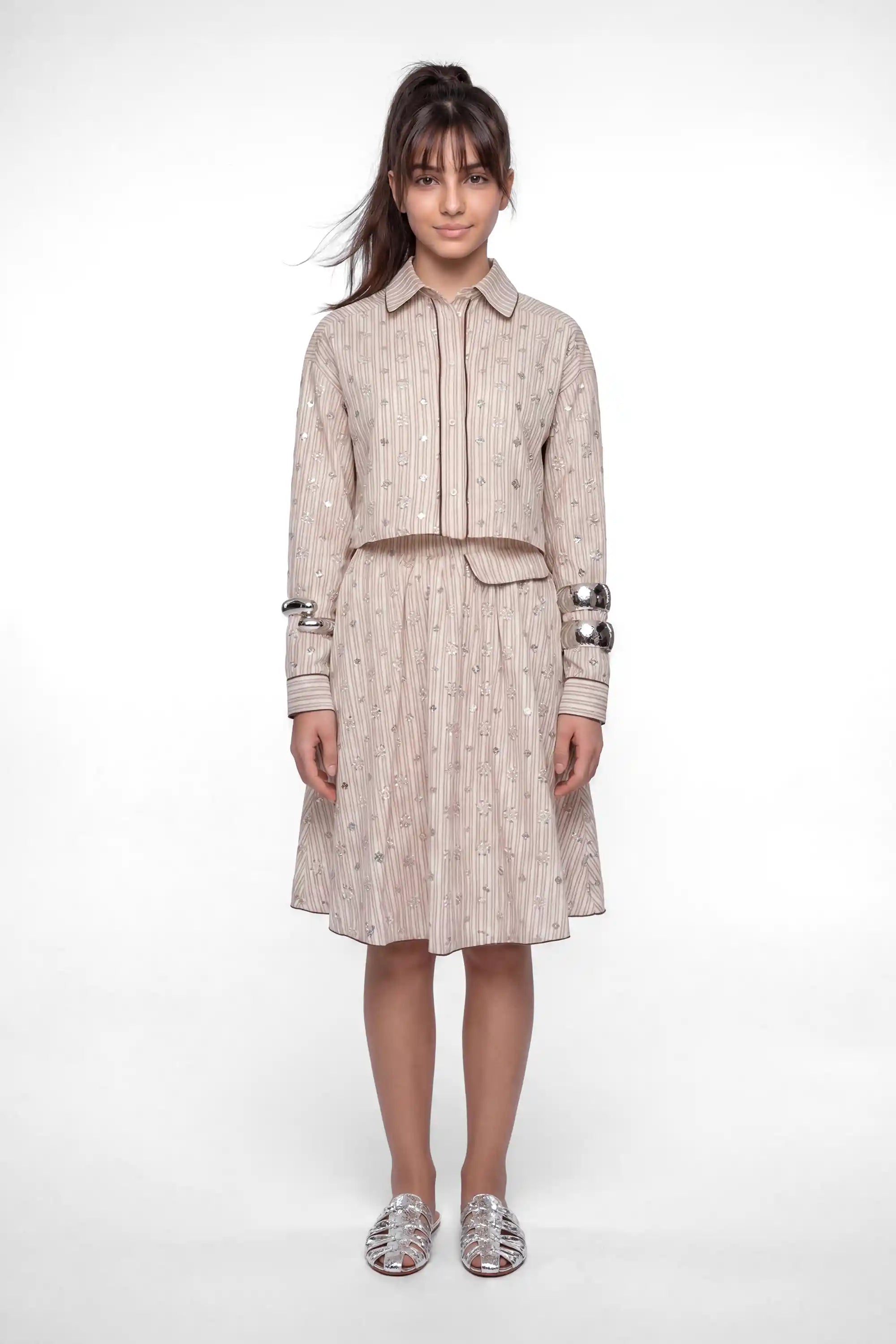 PINSTRIPE BRODERIE SET طقم تطريز مخطط