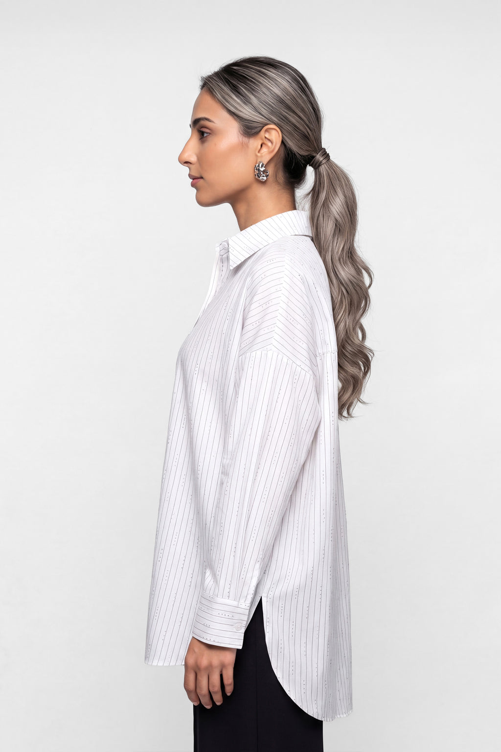 WHITE GLITZ SHIRT قميص أبيض لامع